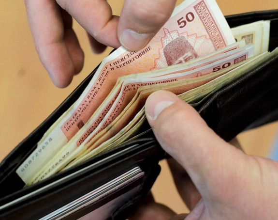 Чак 165.000 породица у БиХ могло би добити по 600 марака