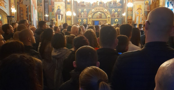 Dobojlije u velikom broju u hramu dočekali Vaskrs