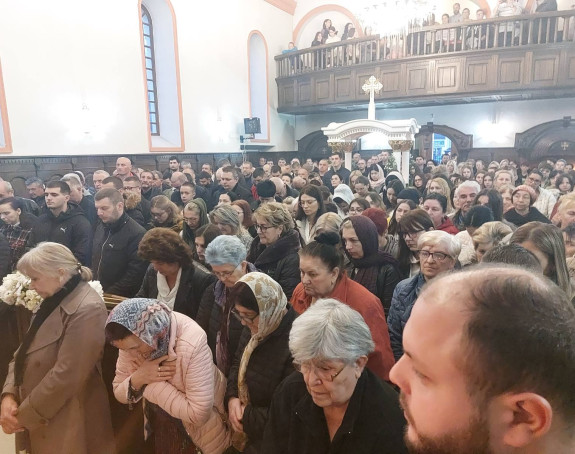 Приједор: Васкршња литургија у храму Свете Тројице