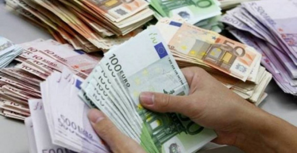 Знате ли колико зарађују свјетски и регионални лидери?