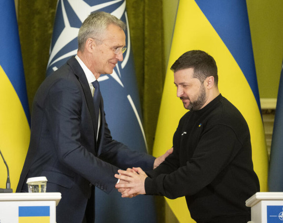 НАТО обећава Украјини чланство да испуни задатке