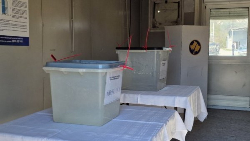 На сјеверу Косова гласачке кутије углавном празне
