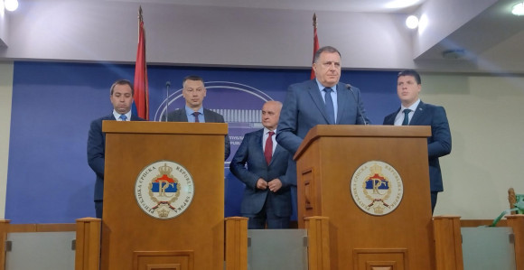 Optužujući BN TV, Dodik se zapetljao u svojim lažima
