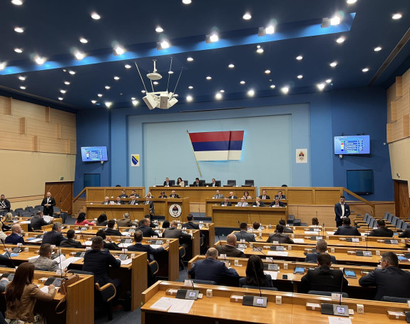 Пред посланицима повлачење судија и надлежности