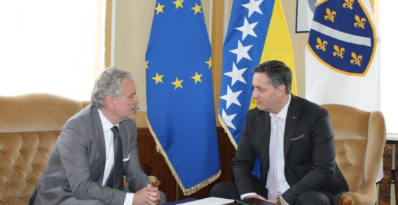 Bećirović tražio od Satlera uvođenje sankcija Dodiku