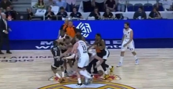 Партизан поново побиједио Реал, туче на терену