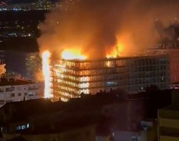 Огроман пожар у Турској: Гори луксузни комплекс
