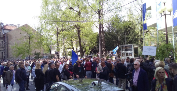 Demonstranti napali novinare, reagovao MUP