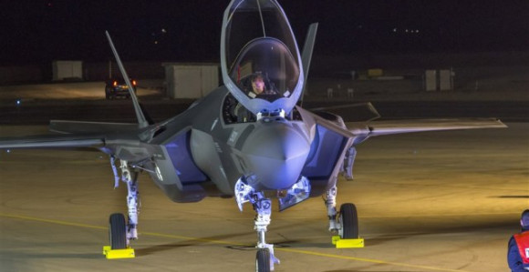 Panika u Americi: Prizemljuju sve vojne letelice