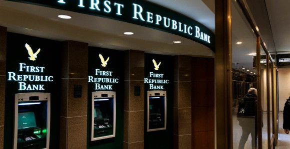 Propadaju banke u SAD, masovno se povlači novac