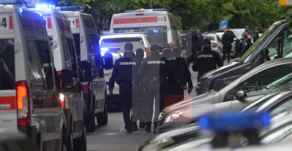 Pucnjava kod osnovne škole na Vračaru, ima mrtvih i povrijeđenih