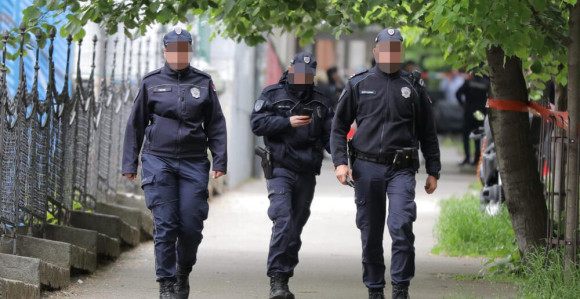 Uhapšena i majka dječaka koji je pucao u školi u Beogradu