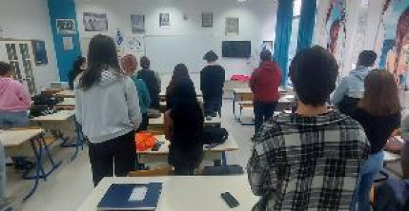 Srednje škole počele nastavu minutom ćutanja