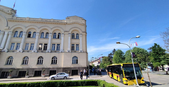 U centru Banjaluke sudar autobusa i mercedesa