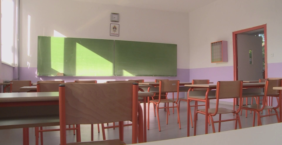 Srozavanje vaspitanja i obrazovanja: Gdje se izgubio autoritet? (VIDEO)