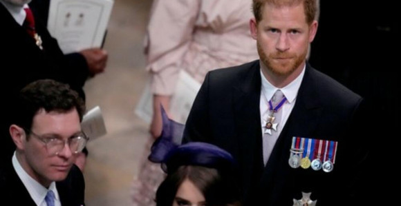 Бизаран гест: Погледао је у брата, па је урадио ово...