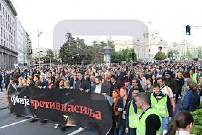 Организатори политичког протеста "Србија против насиља" прочитали захтеве