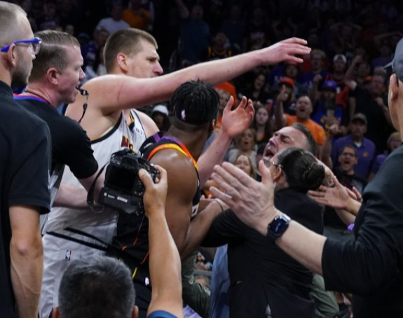 Incident: Jokić odgurnuo vlasnika Finiksa (VIDEO)