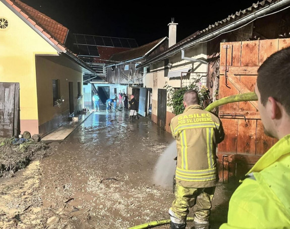 Јако невријеме у Словенији, падавине изазвале поплаве