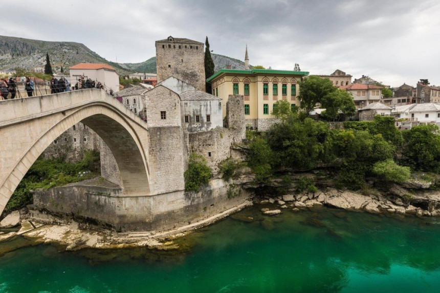 Uklonjene ploče s nazivima ulica po ustaškim imenima