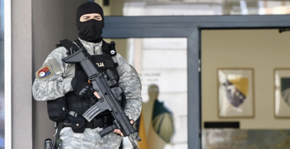 Policija pretražuje kabinet načelnika Hadžibajrića