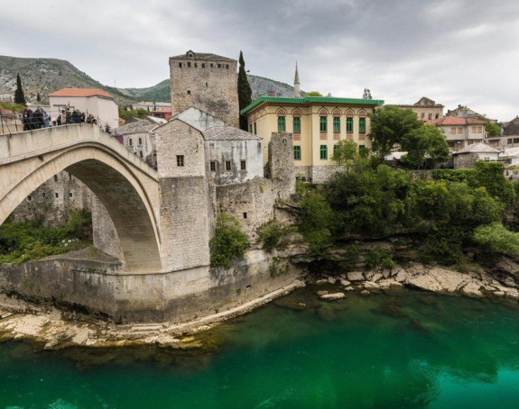 Uklonjene ploče s nazivima ulica po ustaškim imenima