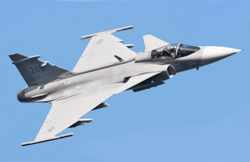 Шведска одбија да пошаље борбене авионе у Украјину