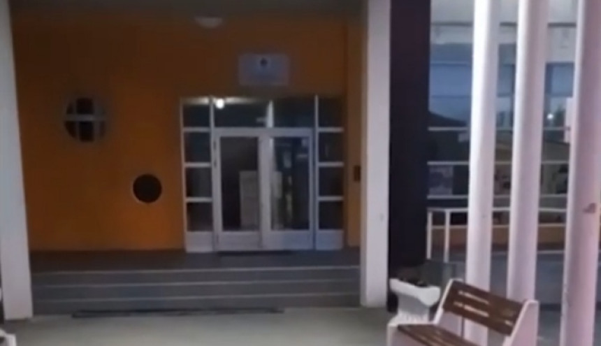 СНСД учитељу забранио улазак у фискултурну салу