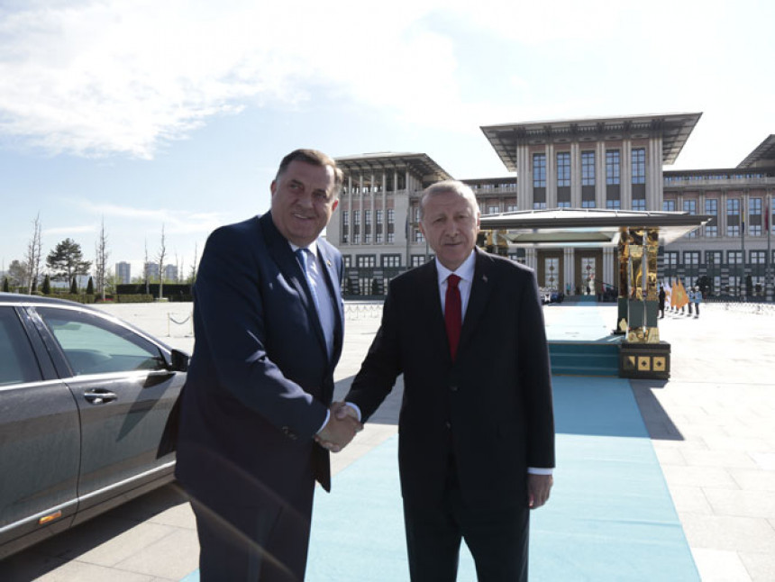 Изетбеговић и Додик подржали Ердогана на изборима