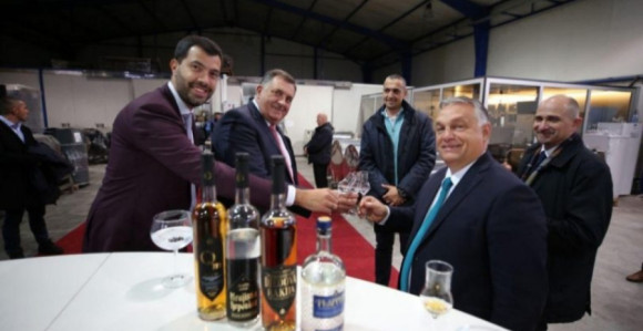 Новац грађана Српске слива се у џепове владајућих