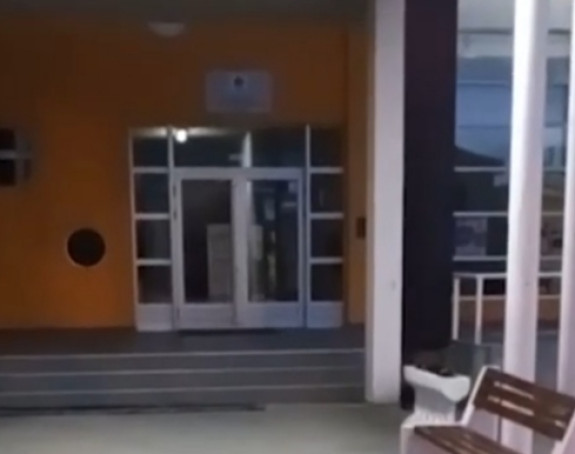 СНСД учитељу забранио улазак у фискултурну салу