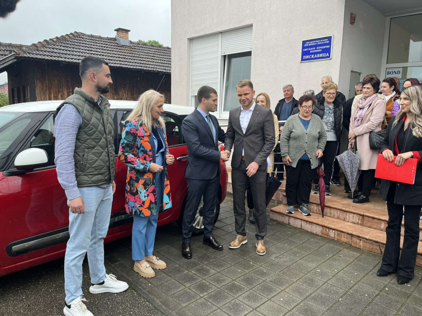 M:tel donirao vozilo seoskim ambulantama u Banjaluci