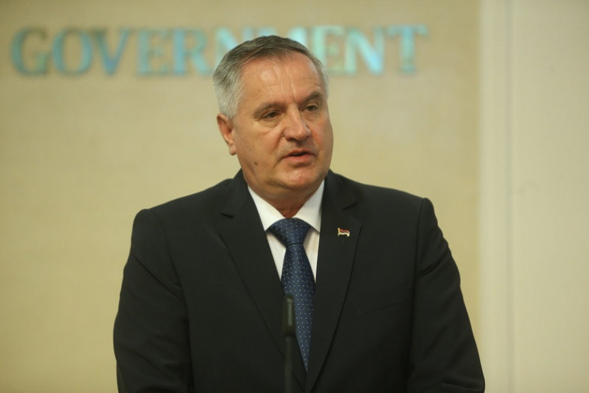 Višković okrivio novinare za inflaciju, a Dodik ih nazvao bitangama (VIDEO)