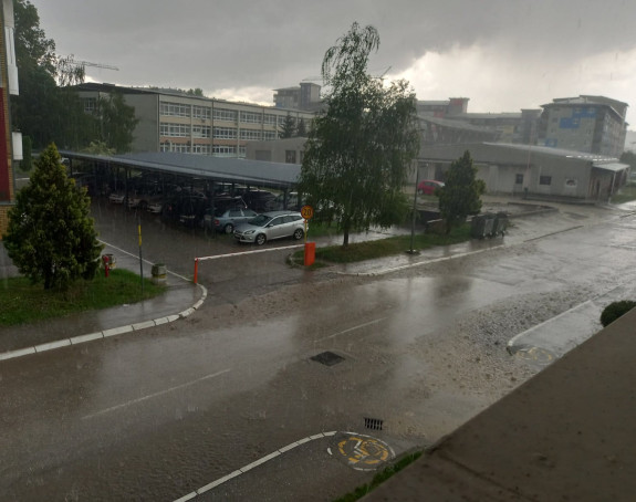 Nevrijeme praćeno grmljavinom pogodilo Doboj