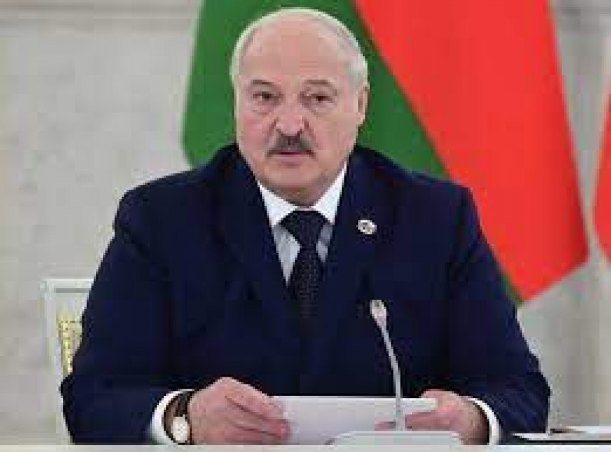 Лукашенко примљен у болницу, полиција блокирала улице