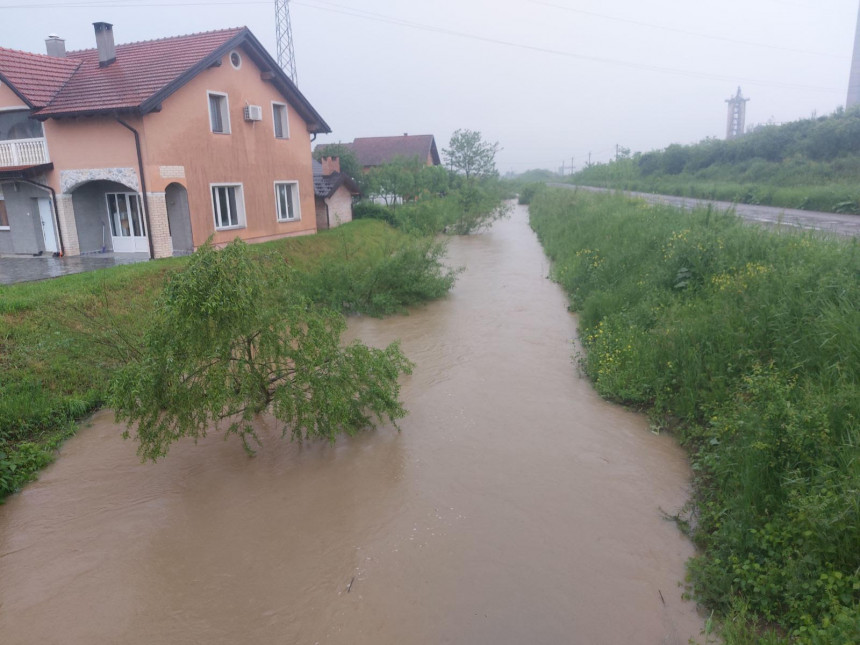 Rijeka Miloševica ponovo prijeti da zaplavi naselja