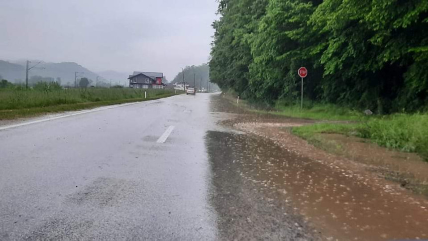 Otežan saobraćaj na putu Prijedor- Novi Grad