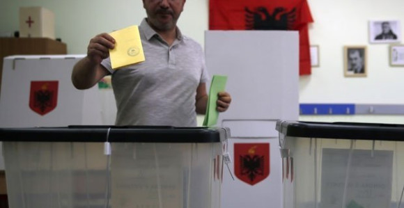 Albanija: Na izbore do 16 časova izašlo 32 % građana