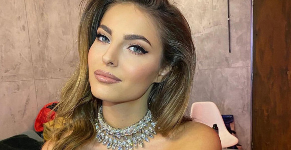 Džejla Ramović prijavila mladića koji je uhodio na nastupima!