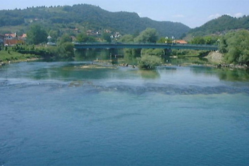 У Добоју расте ниво ријеке Босне, није критично