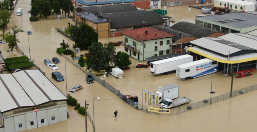 Апокалиптичне сцене након поплава у Италији (ФОТО)