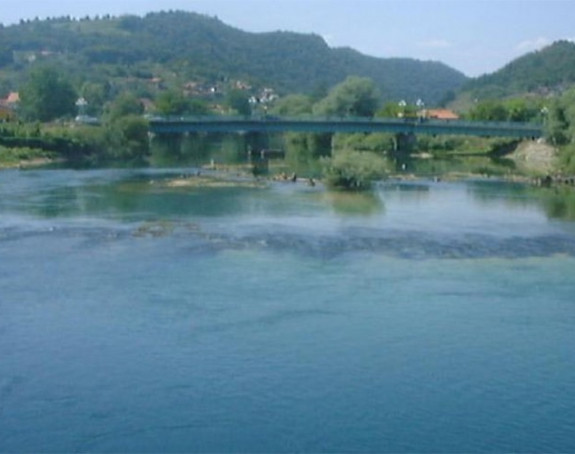 У Добоју расте ниво ријеке Босне, није критично