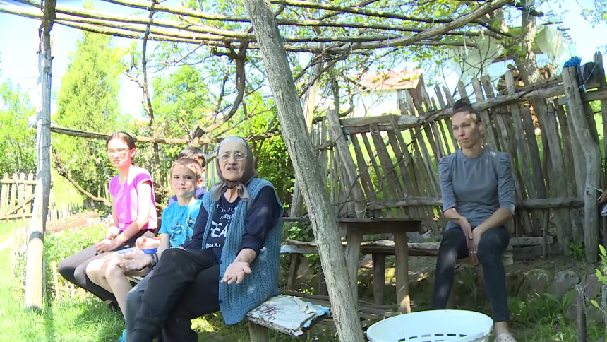 Потребна помоћ добрих људи за породицу Томић