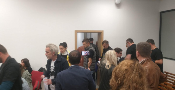 PDP ponovo pozvao: Povucite nacrt spornog zakona