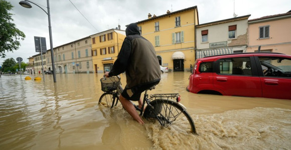 Poplave odnijele osam života u Italiji, otkazana Formula 1