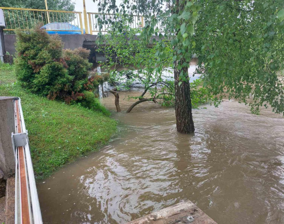 Надлежни поручују: Стабилизује се ријека Сана