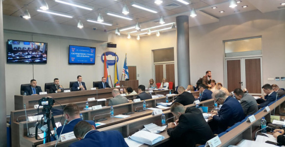 Нелегитимна скупштинска већина у Бијељини и даље терорише грађане