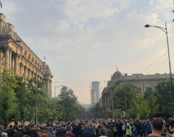 Протест дијела опозиције, поново блокада Газеле