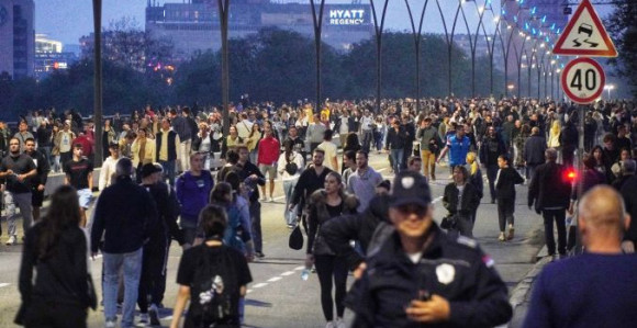 Autoput kod Arene i dalje blokiran