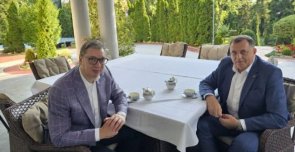 Vučić i Dodik; Pijemo čaj, a nismo Englezi